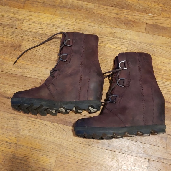 Sorel Shoes - Sorel Joan of Arktic lace up boots